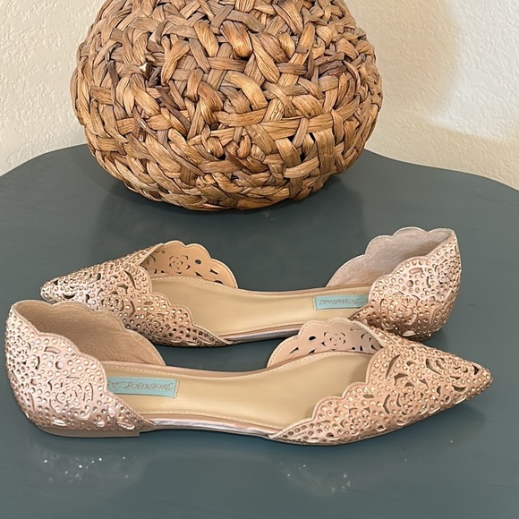 Betsey Jonhson Lucy, Jeweled, Cutout Women's Flats, size 8.5 - Picture 6 of 16